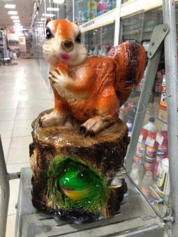 Копилка Белка на пне 34*20см