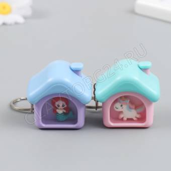 Фонарик свет на кольце "Сказка в домике" МИКС 3,5х4,3х4,2см 9769456