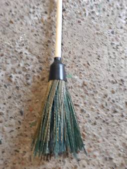 Метла синтетическая "Баба яга"