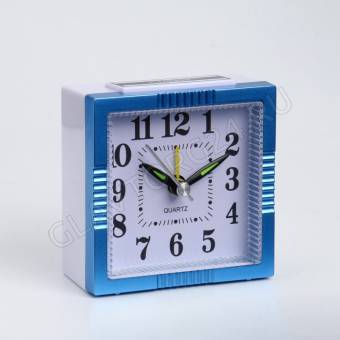 Будильник настольные «Классика» подсветка, дискретный ход, 8×8 см